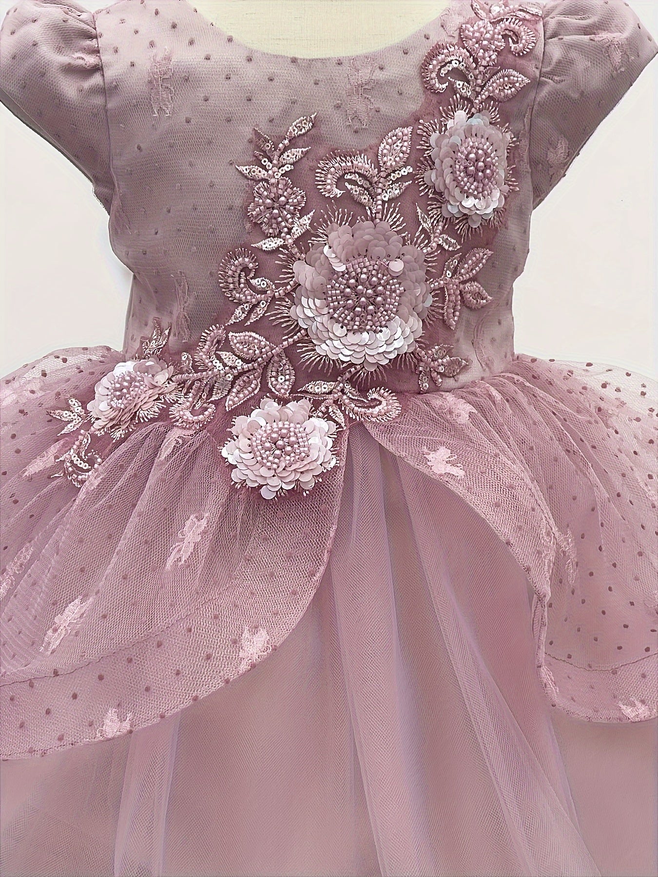 Heavy Handmade Multiple Wedding Dresses - Elegant Princess Embroidered Artificial Studded Dance Dress for Bridesmaids, Weddings, Beauty Pageants, and Communion - Reflecting Nobility and Elegance with Delicate Skirt Hem