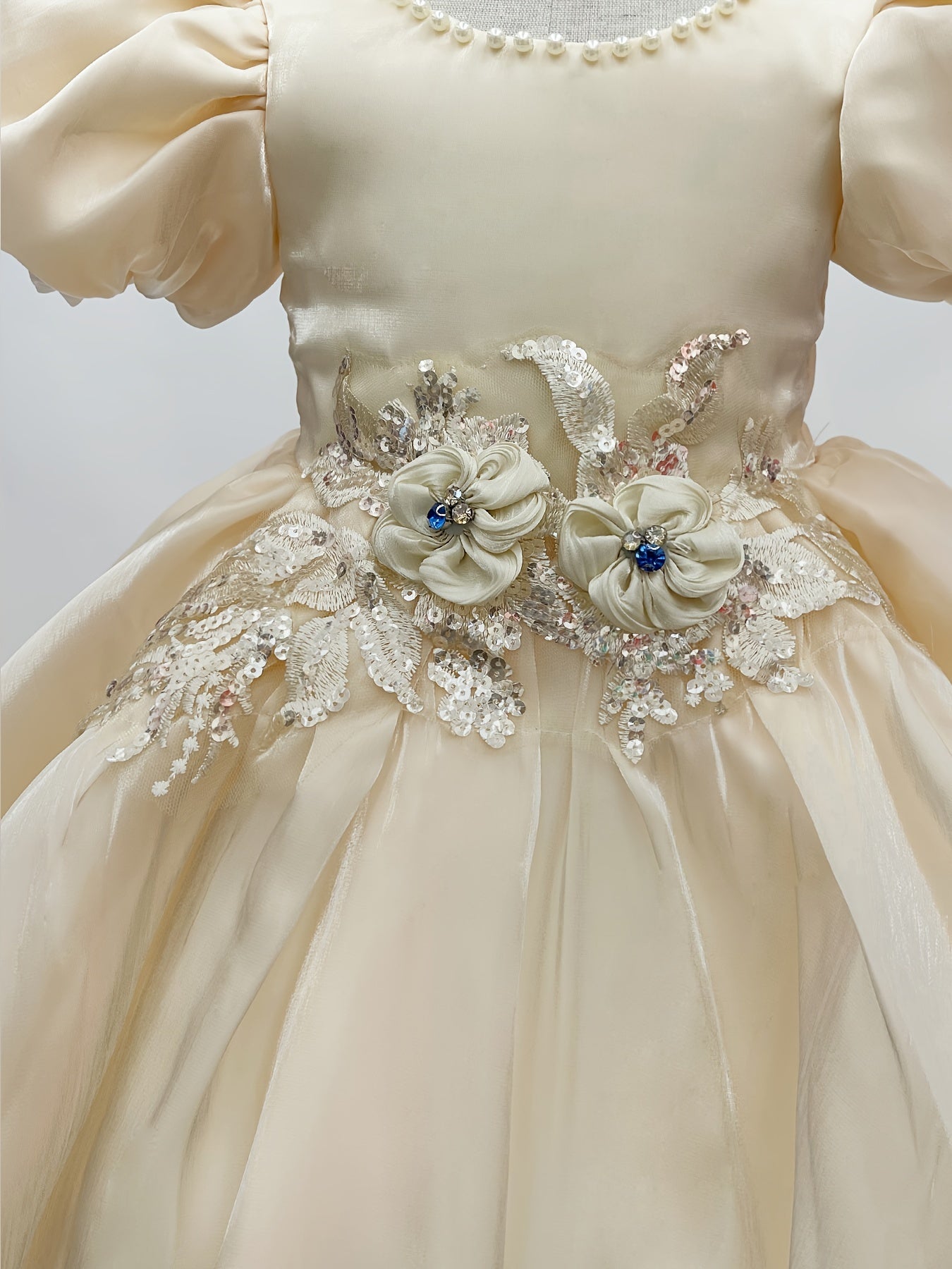 New bubble sleeved baby girl dress with handmade beading highlights nobility and elegance, suitable for birthday parties, beauty pageants, children's dances, important festivals, annual dresses, violin and piano host costumes