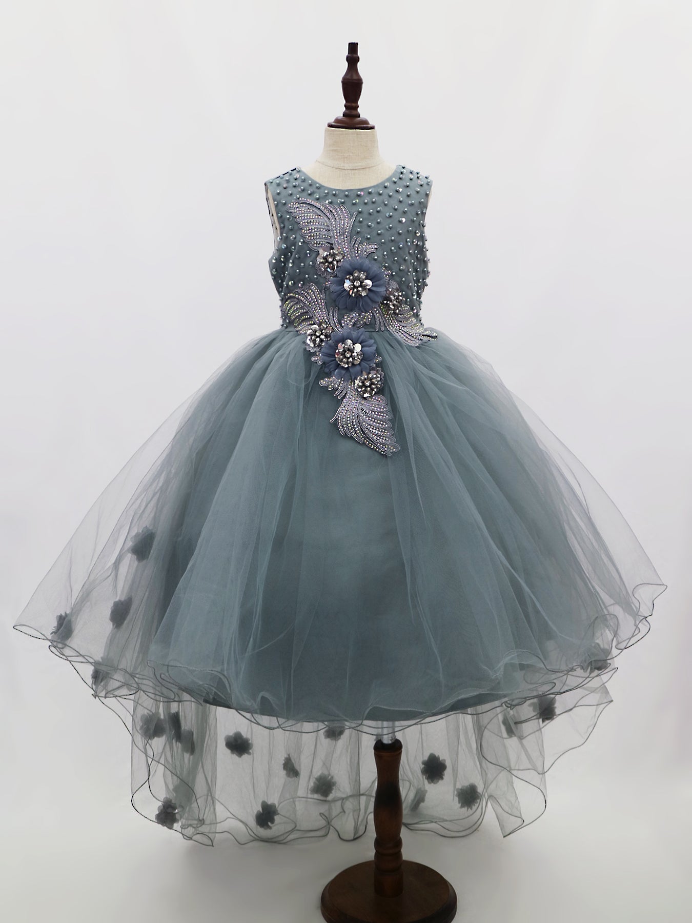 T982 New Medium sized Girls' Tank Top Wedding Dress Multi layer Wedding Skirt with Long Tail Handmade Bead and Heavy Handmade Nail Art Elegant and High end Suitable for Major Festivals such as Weddings, Parties, Birthdays, Balls, etc